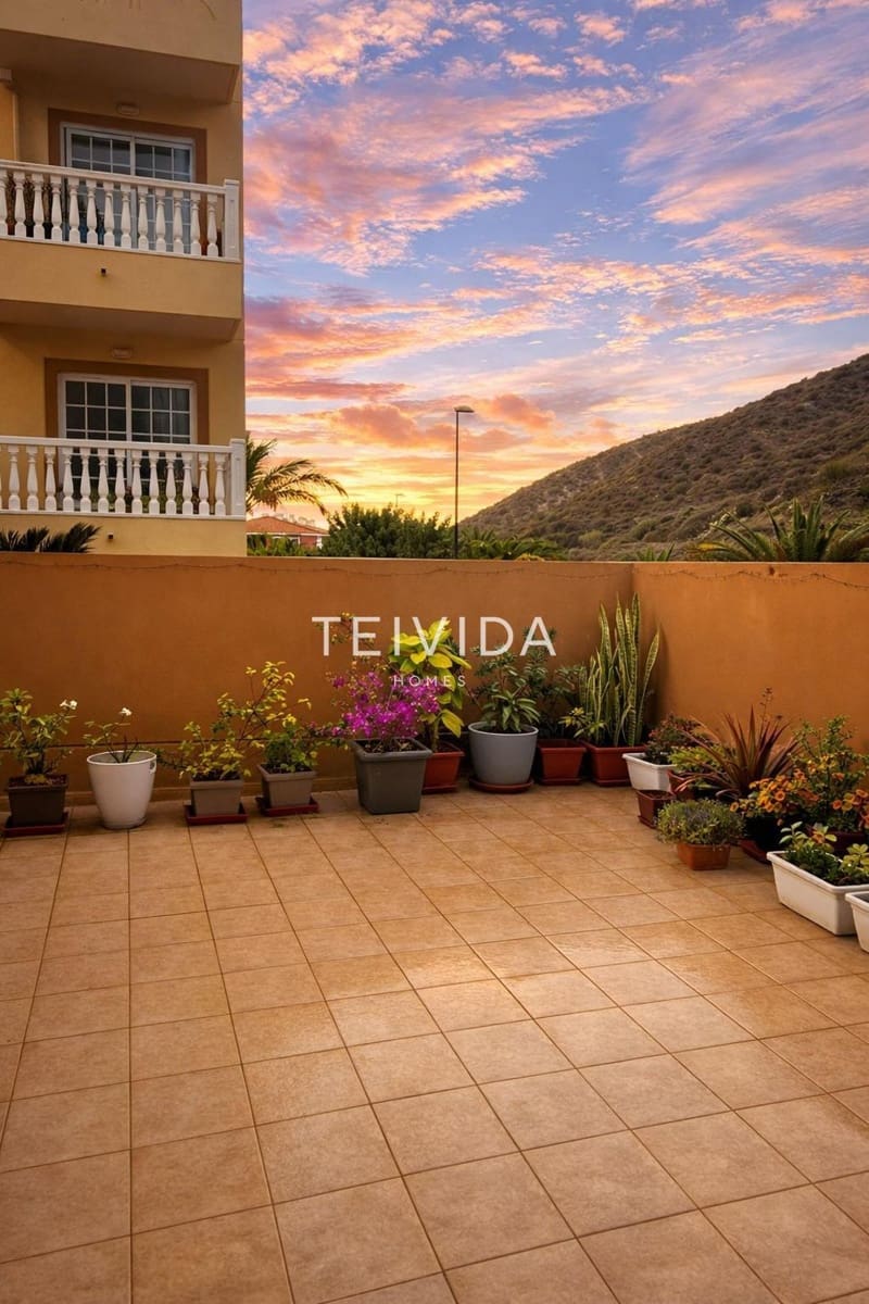 2 quarto Apartamento para arrendar em Arona com piscina garagem - 1 600 € (Ref: 9532176)