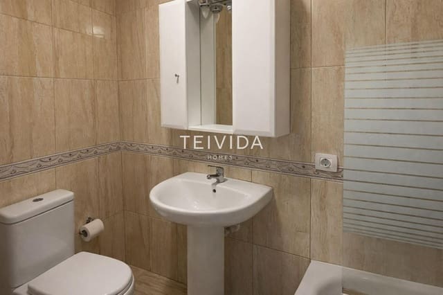 2 camera da letto Appartamento da affittare in Arona con piscina garage - 1.600 € (Rif: 9532176)