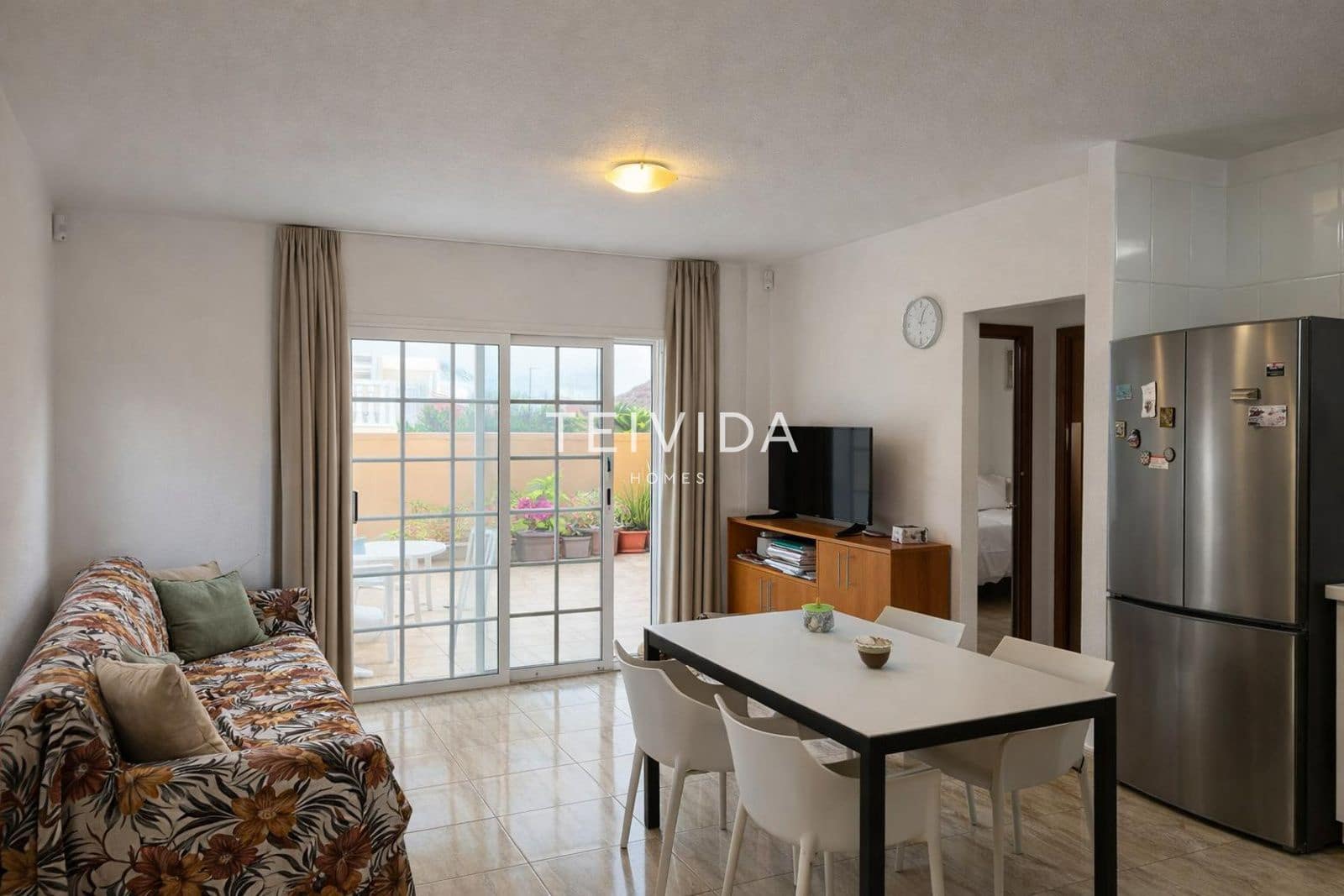 2 quarto Apartamento para arrendar em Arona com piscina garagem - 1 600 € (Ref: 9532176)