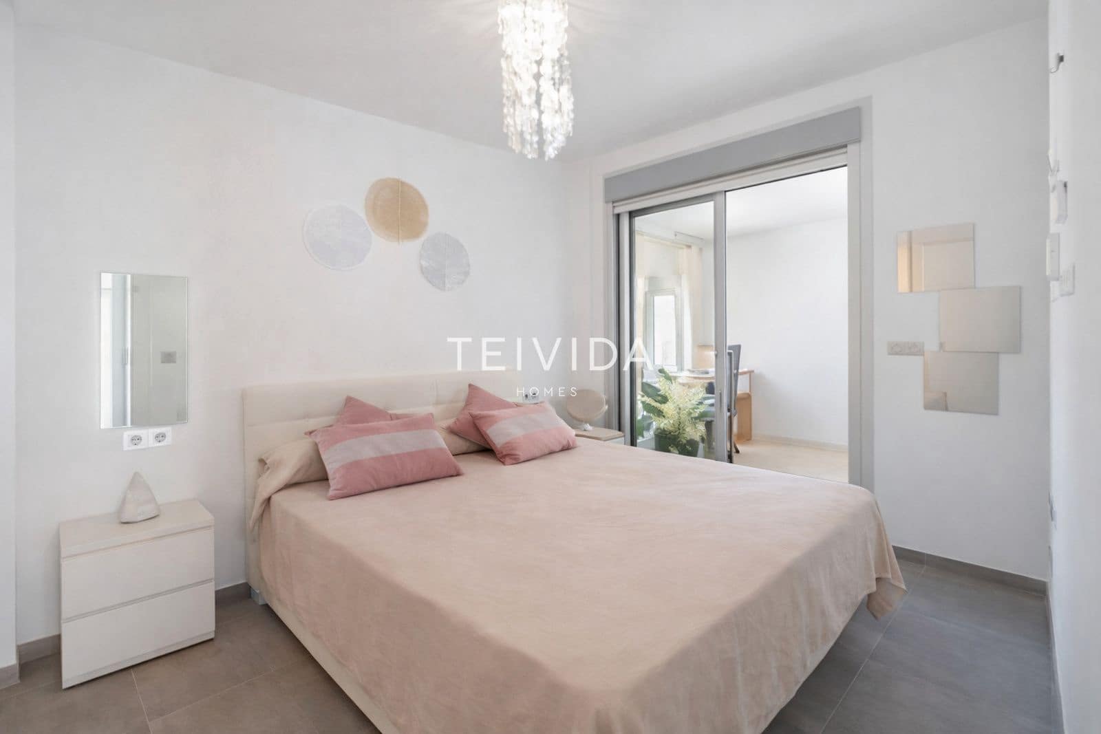 2 bedroom Flat for rent in Granadilla de Abona with pool garage - € 1,390 (Ref: 9532935)