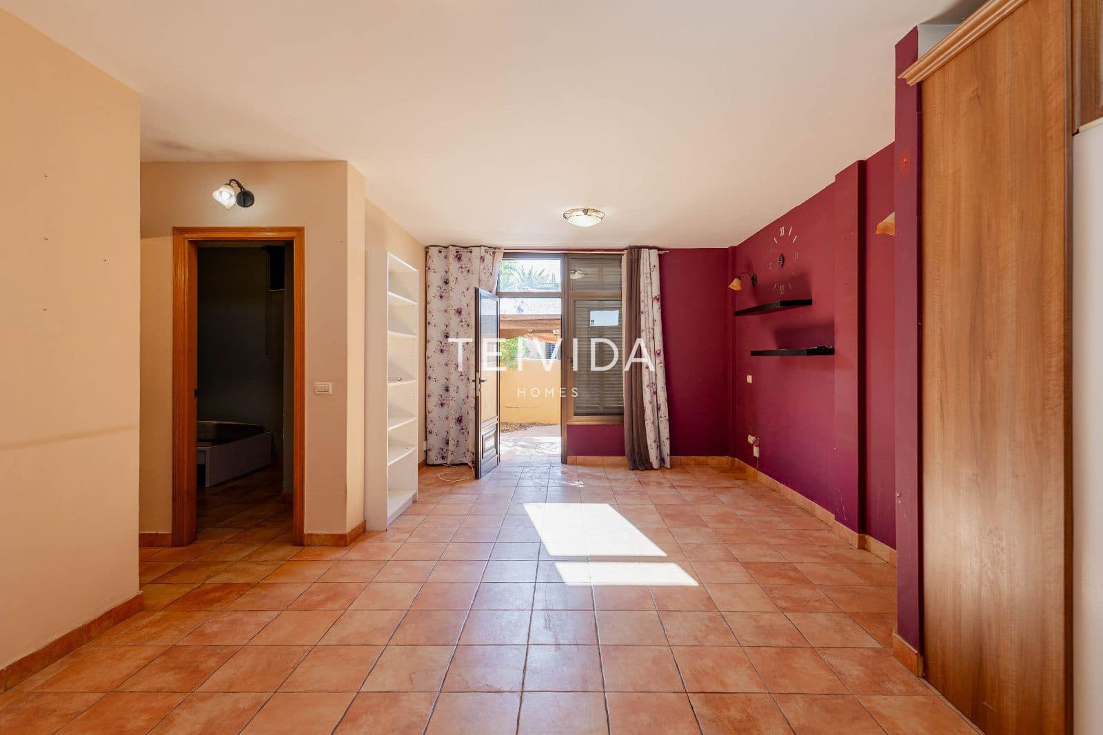 2 soverom Hus til salgs i Costa Adeje med svømmebasseng garasje - € 669 000 (Ref: 9539740)