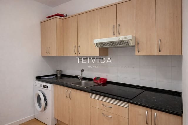 Penthouse til leje i Costa Adeje, Adeje med swimmingpool - € 950 (Ref: 9542624)