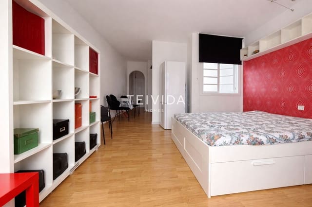 Penthouse til leje i Costa Adeje, Adeje med swimmingpool - € 950 (Ref: 9542624)