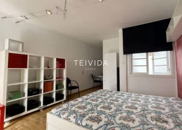 Penthouse til leje i Costa Adeje, Adeje med swimmingpool - € 950 (Ref: 9542624)