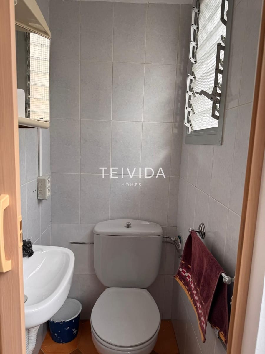 4 sovrum Lägenhet att hyra i Santa Cruz de Tenerife - 1 300 € (Ref: 9542744)