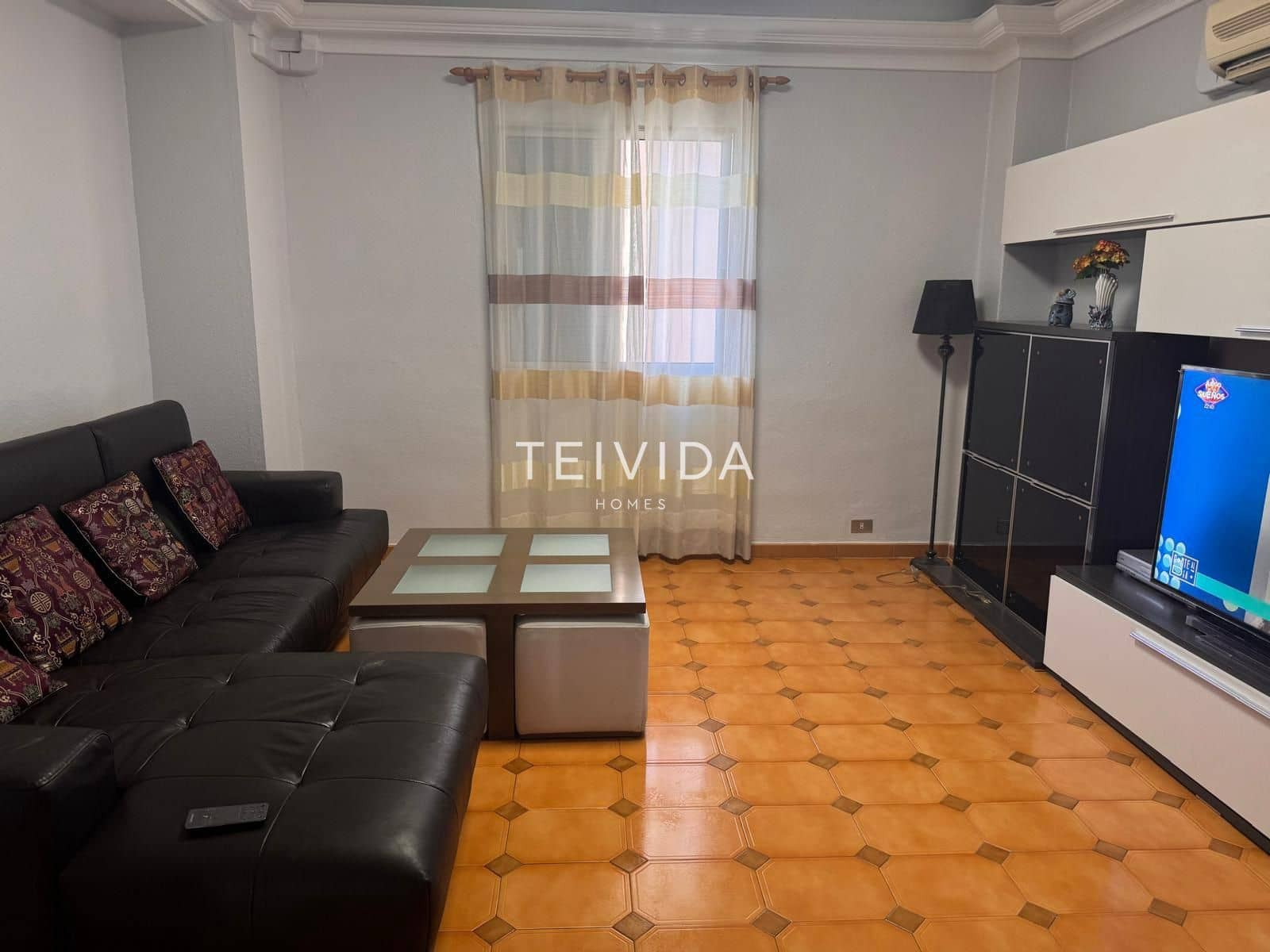 4 sovrum Lägenhet att hyra i Santa Cruz de Tenerife - 1 300 € (Ref: 9542744)