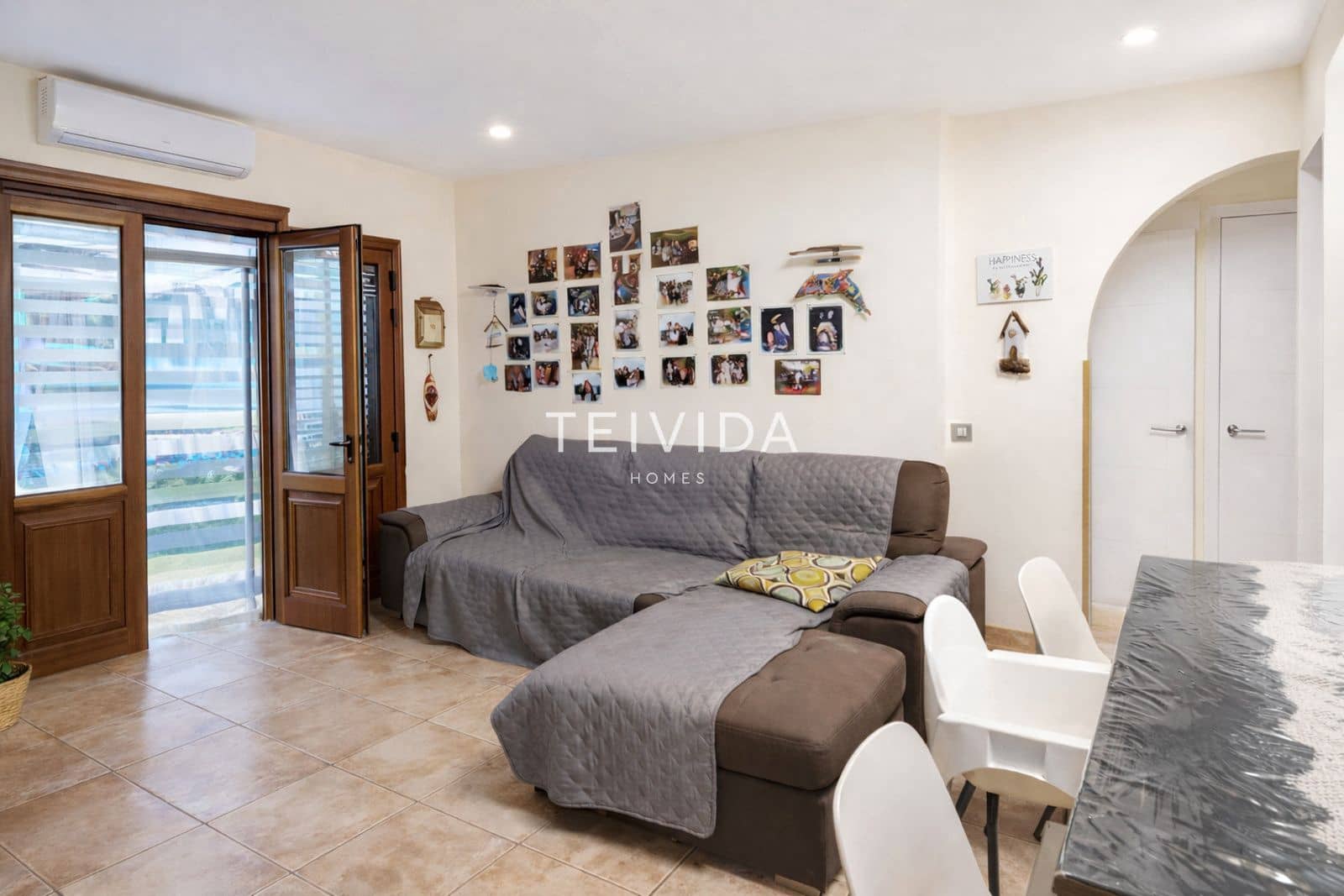 5 bedroom Townhouse for sale in Costa del Silencio - € 400,000 (Ref: 9559813)