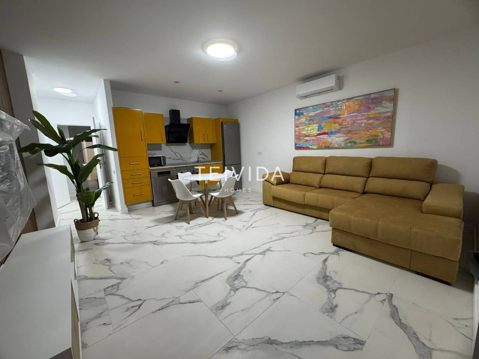 1 Zimmer Penthouse zu vermieten in Guargacho - 850 € (Ref: 9566430)