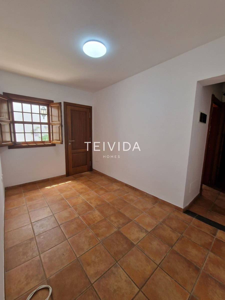 3 slaapkamer Villa te huur in San Cristobal de La Laguna met garage - € 1.400 (Ref: 9566551)