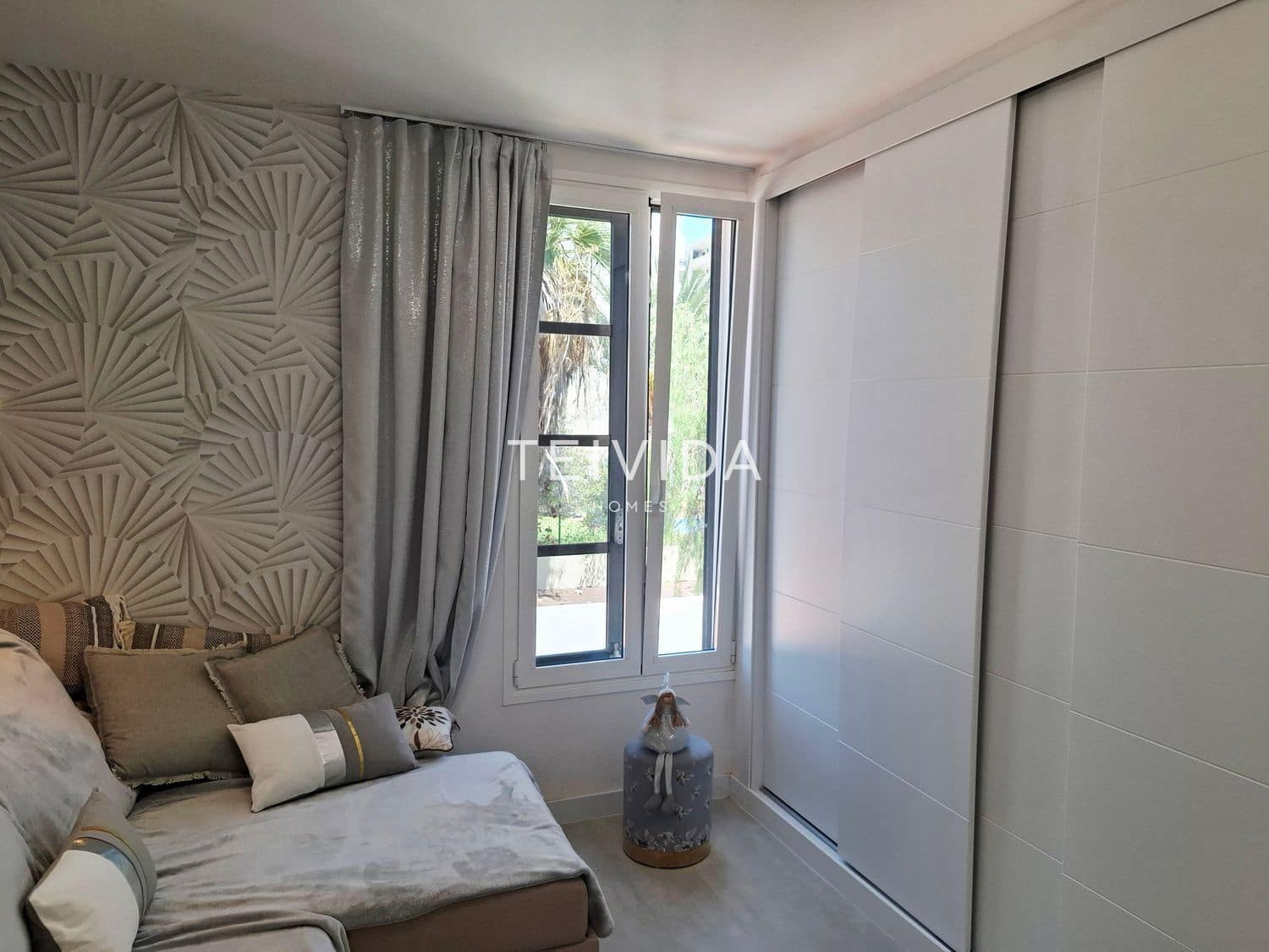 2 makuuhuone Asunto myytävänä paikassa Playa de las Americas mukana uima-altaan - 570 000 € (Ref: 9569414)