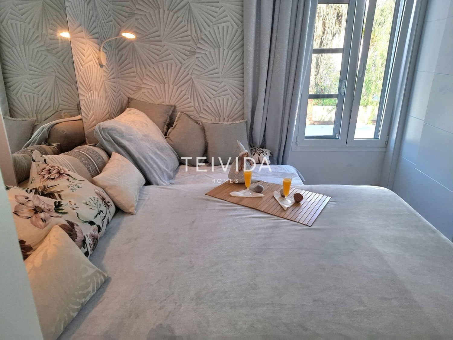 2 makuuhuone Asunto myytävänä paikassa Playa de las Americas mukana uima-altaan - 570 000 € (Ref: 9569414)