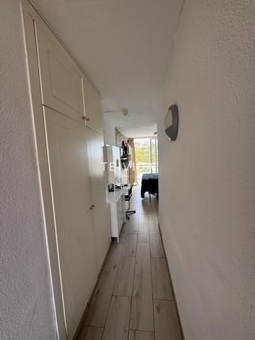 Flat te huur in Adeje met zwembad - € 1.050 (Ref: 9572218)