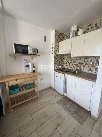 Flat te huur in Adeje met zwembad - € 1.050 (Ref: 9572218)