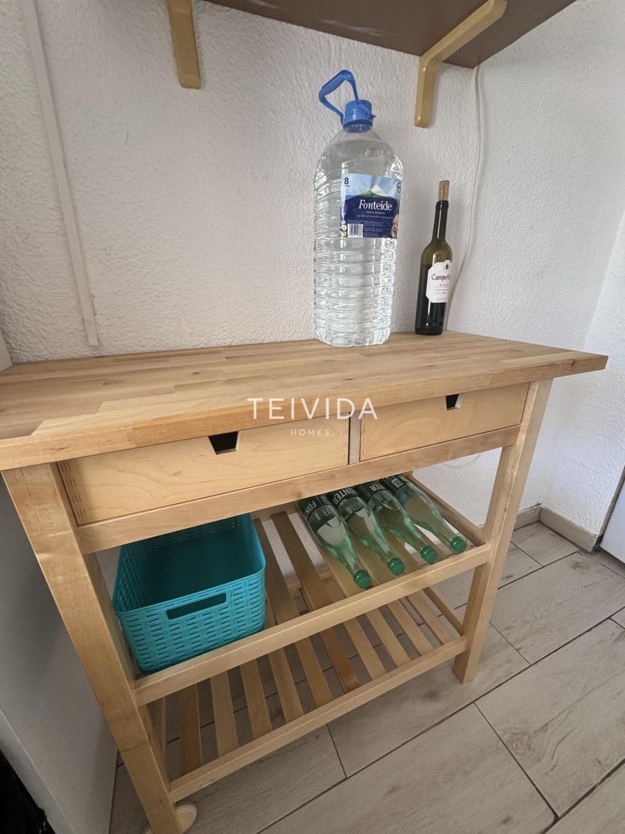 Flat for rent in Adeje with pool - € 1,050 (Ref: 9572218)