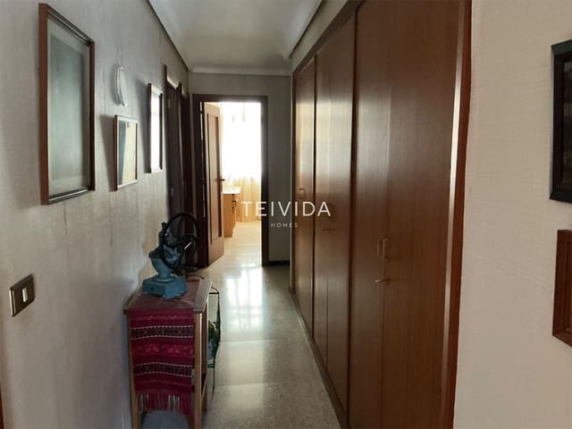4 quarto Apartamento para venda em Santa Cruz de Tenerife com garagem - 560 000 € (Ref: 9572219)