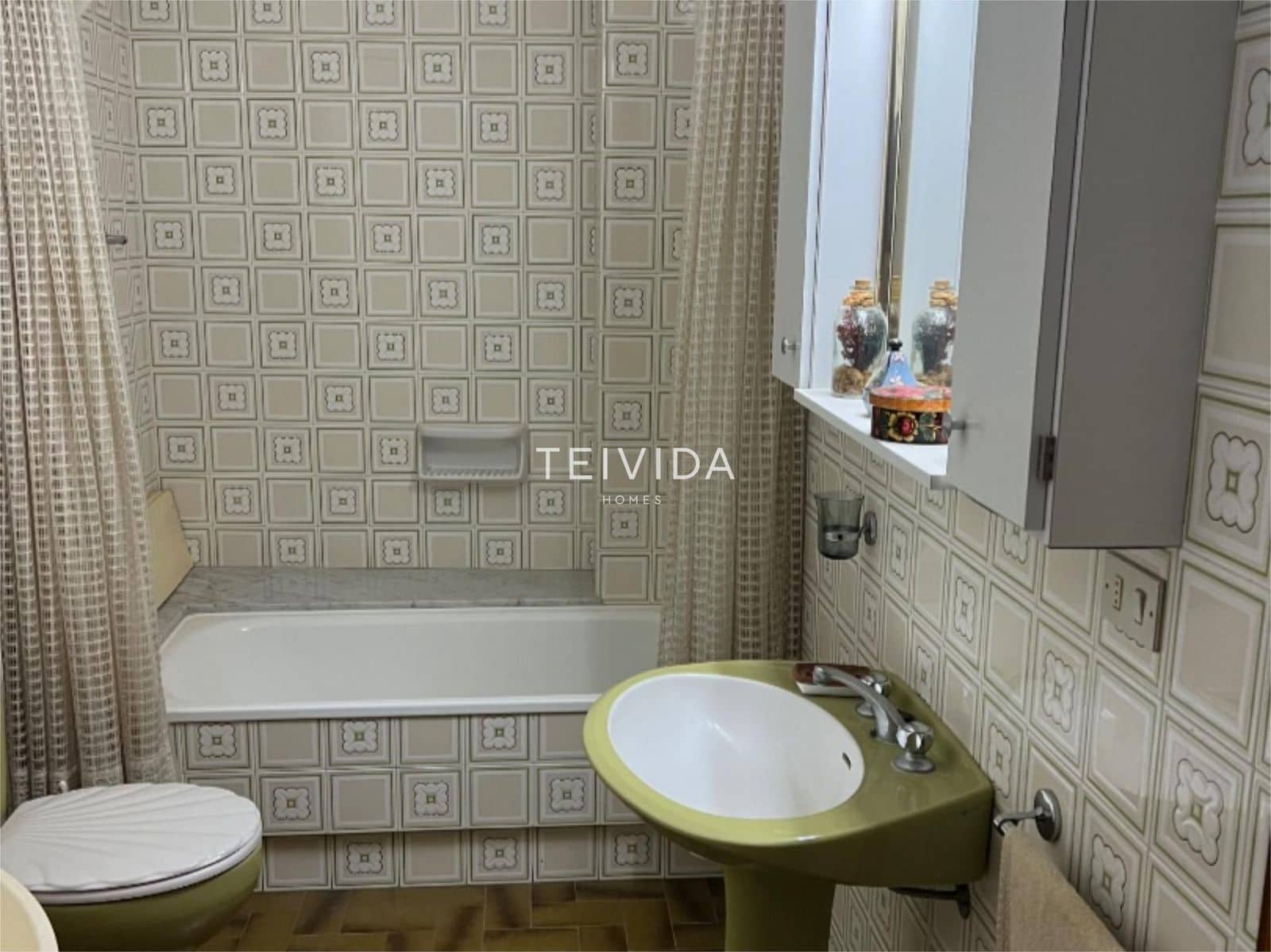 4 slaapkamer Flat te koop in Santa Cruz de Tenerife met garage - € 560.000 (Ref: 9572219)