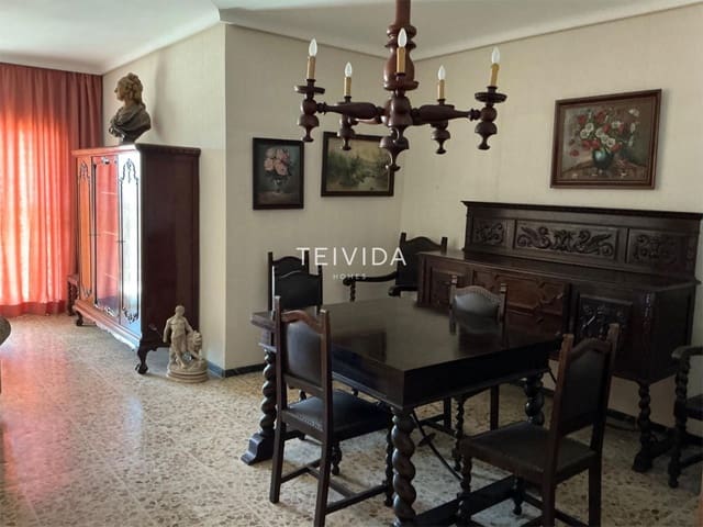 4 quarto Apartamento para venda em Santa Cruz de Tenerife com garagem - 560 000 € (Ref: 9572219)