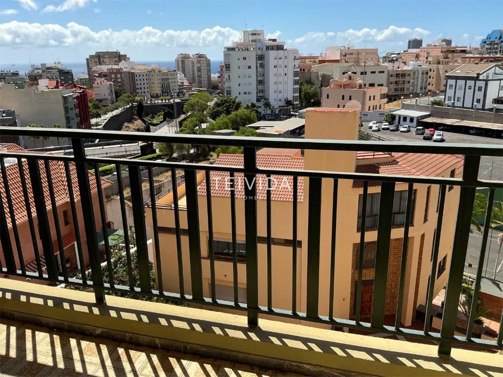 4 slaapkamer Flat te koop in Santa Cruz de Tenerife met garage - € 560.000 (Ref: 9572219)