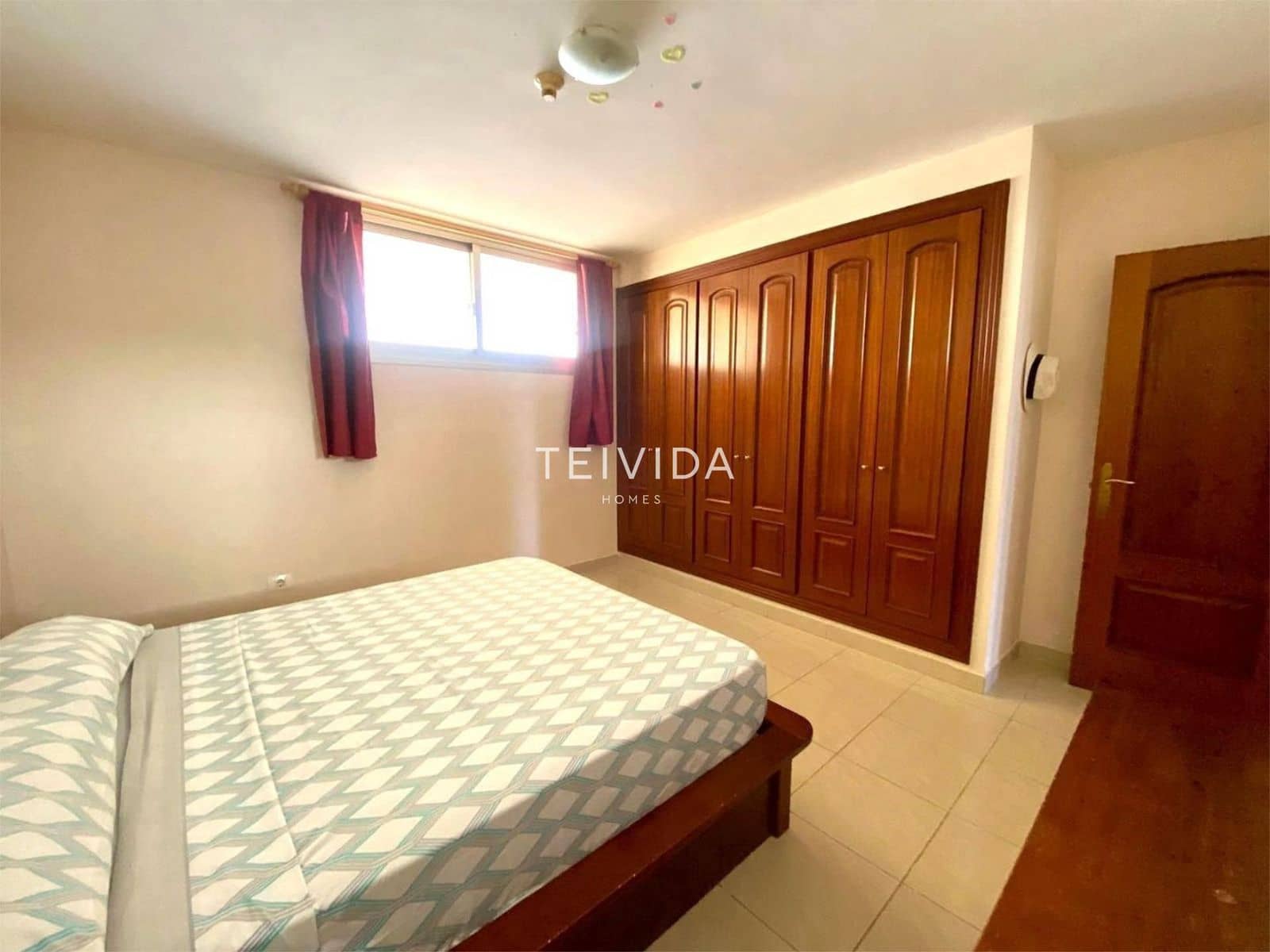 2 sovrum Lägenhet till salu i Playa Paraiso med pool - 285 000 € (Ref: 9596855)