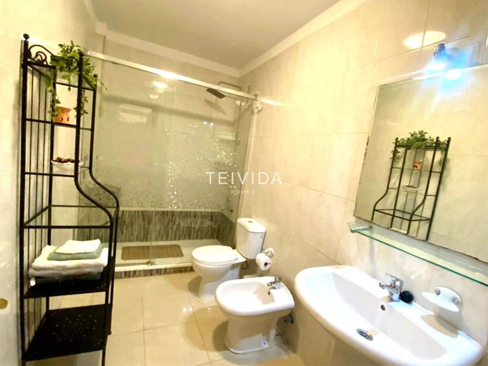 2 sovrum Lägenhet till salu i Playa Paraiso med pool - 285 000 € (Ref: 9596855)