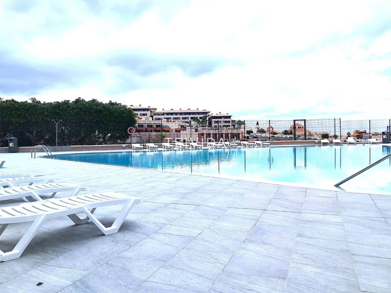 2 sovrum Lägenhet till salu i Playa Paraiso med pool - 285 000 € (Ref: 9596855)