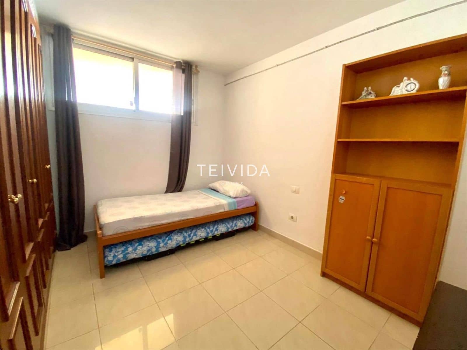 2 sovrum Lägenhet till salu i Playa Paraiso med pool - 285 000 € (Ref: 9596855)