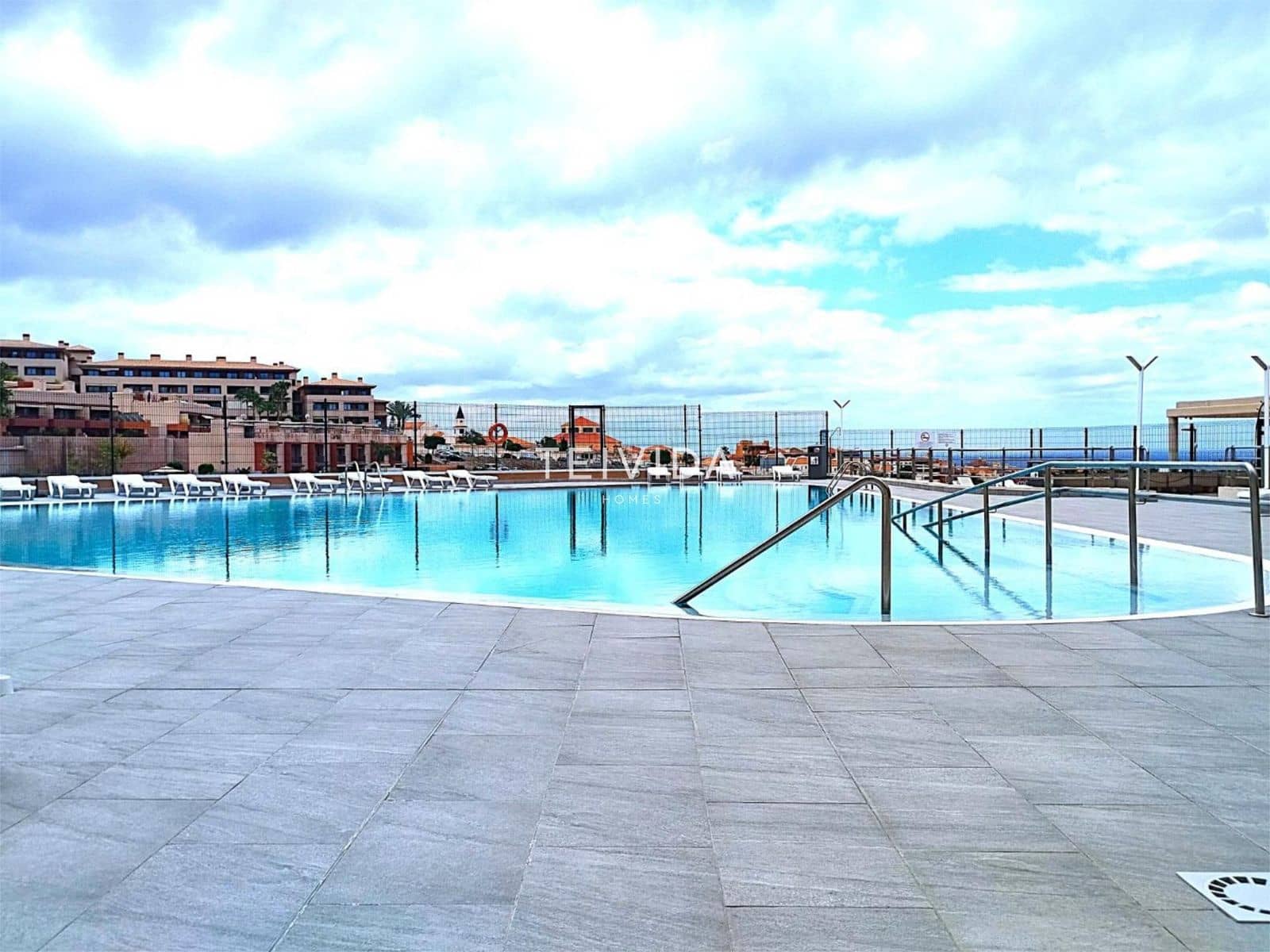 2 sovrum Lägenhet till salu i Playa Paraiso med pool - 285 000 € (Ref: 9596855)