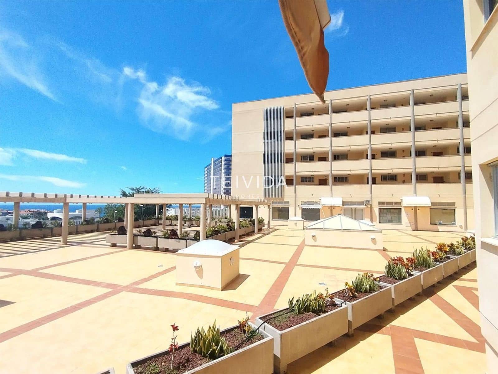 2 sovrum Lägenhet till salu i Playa Paraiso med pool - 285 000 € (Ref: 9596855)