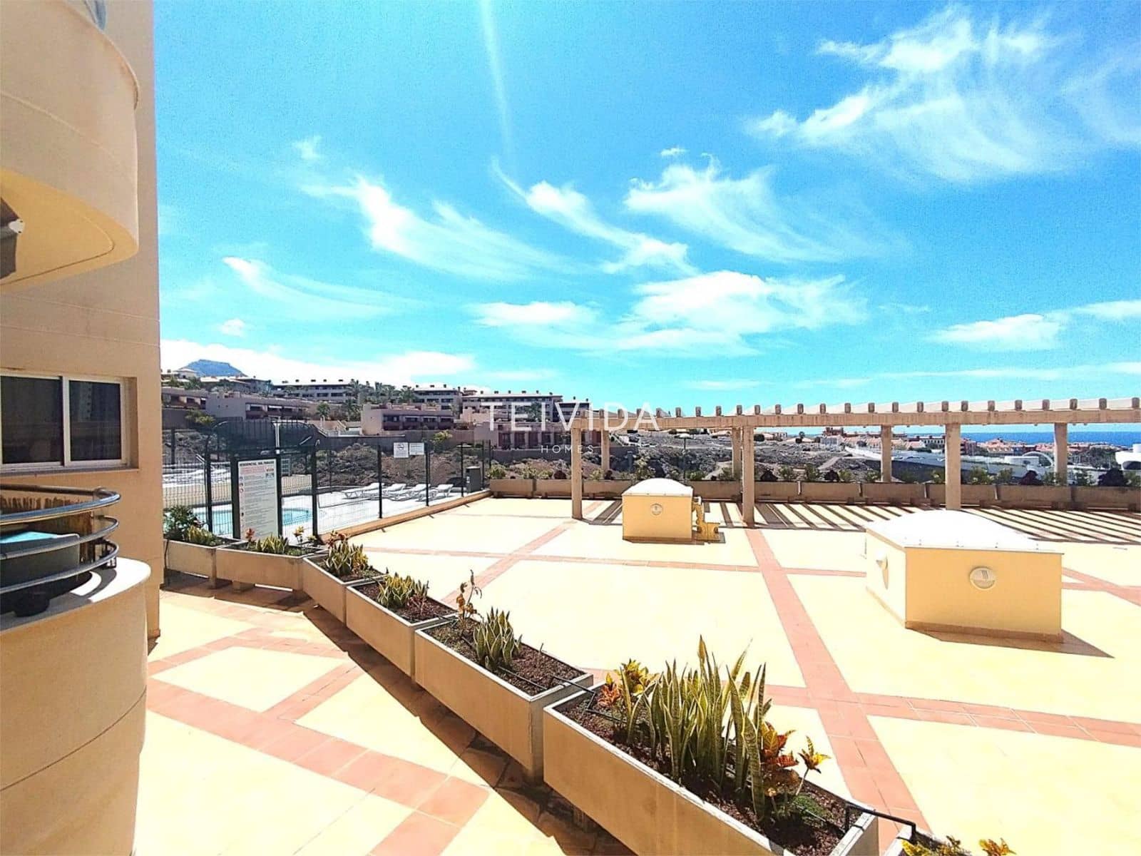 2 sovrum Lägenhet till salu i Playa Paraiso med pool - 285 000 € (Ref: 9596855)