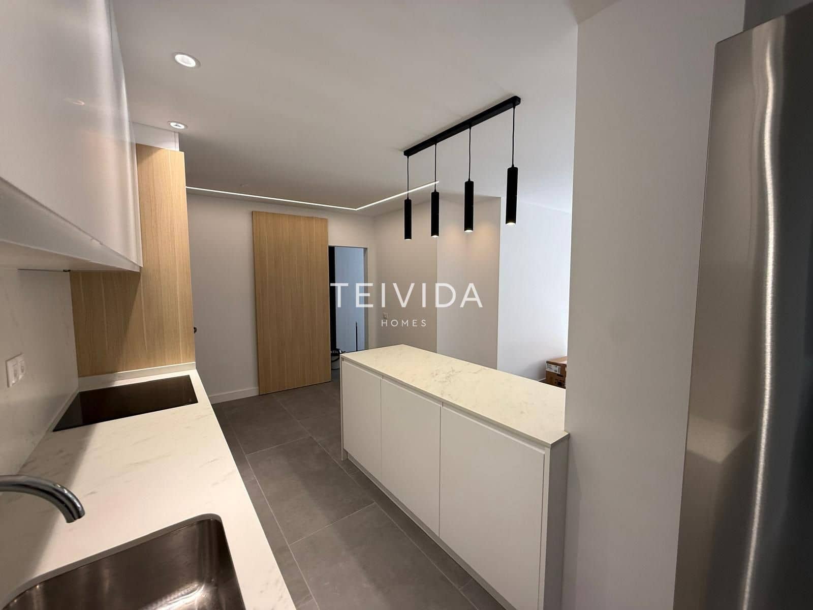 Piso de 3 habitaciones en Santa Cruz de Tenerife en alquiler - 1.500 € (Ref: 9606341)