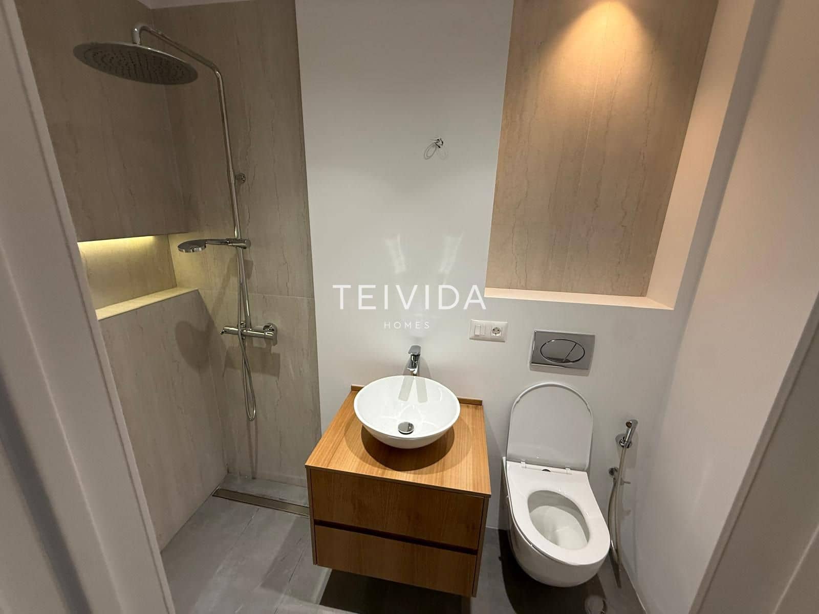 Piso de 3 habitaciones en Santa Cruz de Tenerife en alquiler - 1.500 € (Ref: 9606341)