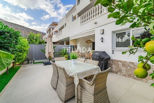 Piso de 3 habitaciones en Los Cristianos, Arona en venta con piscina garaje - 630.000 € (Ref: 9606697)