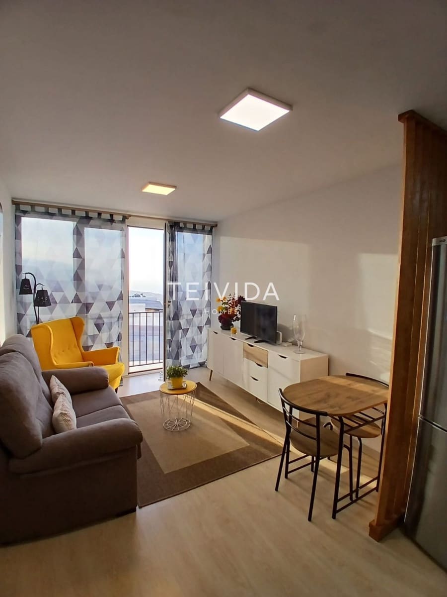 Piso de 2 habitaciones en Santa Cruz de Tenerife en alquiler con garaje - 1.100 € (Ref: 9606835)