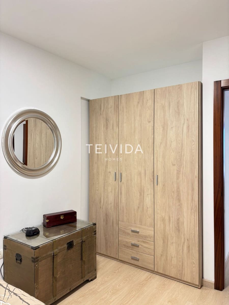 2 bedroom Flat for rent in Santa Cruz de Tenerife with garage - € 1,100 (Ref: 9606835)