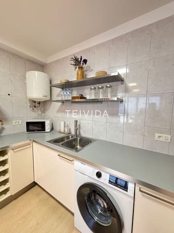 2 makuuhuone Asunto vuokrattavana paikassa Santa Cruz de Tenerife mukana 
autotalli - 1 100 € (Ref: 9606835)