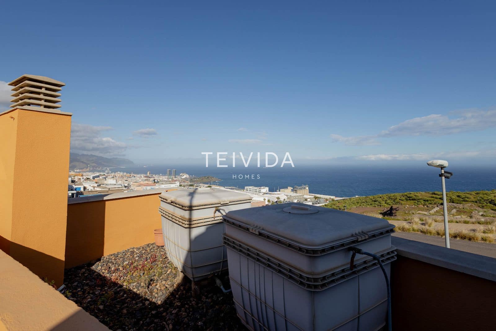 3 bedroom Flat for sale in Santa Cruz de Tenerife with garage - € 238,000 (Ref: 9609932)