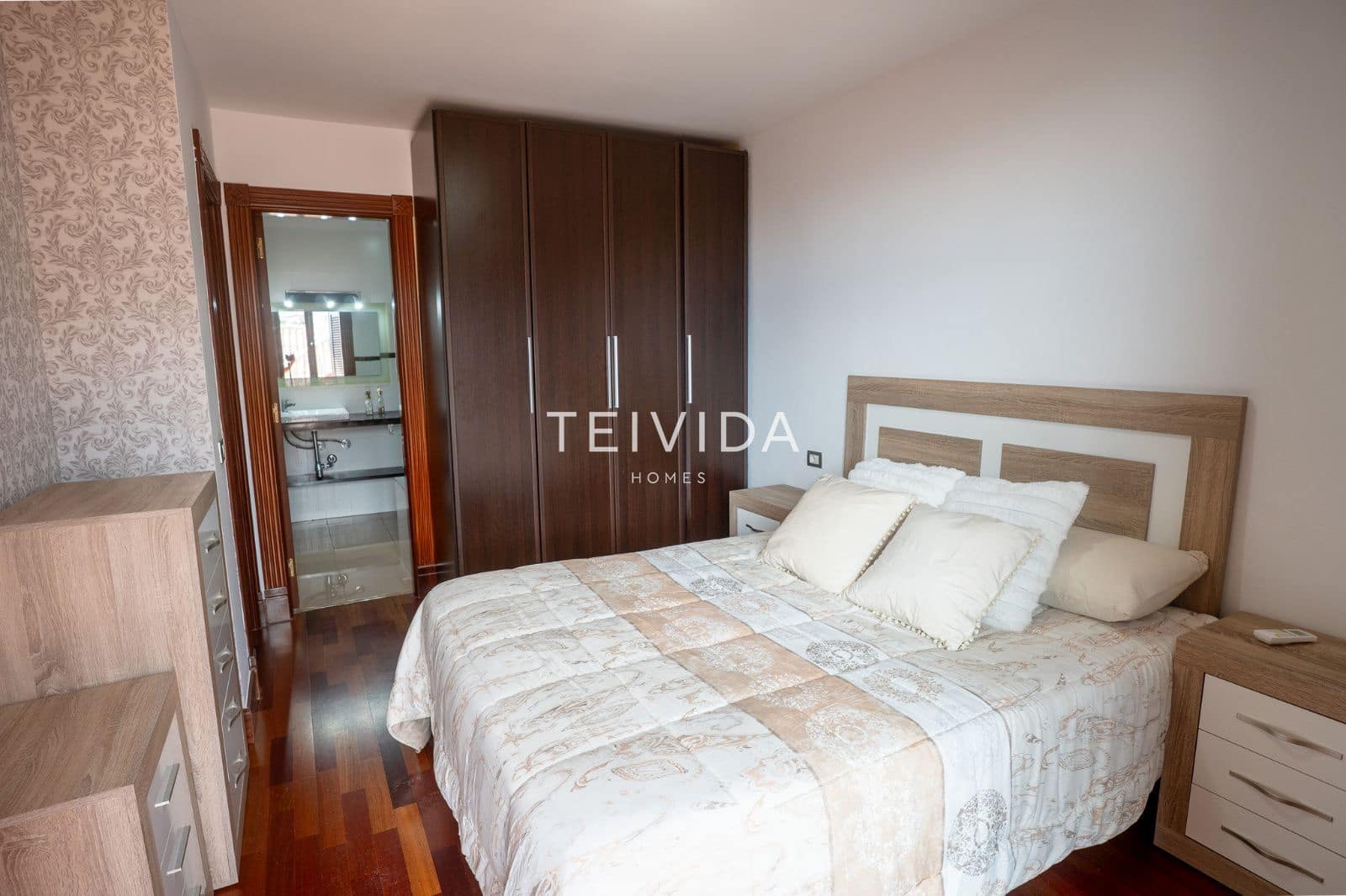 3 slaapkamer Flat te koop in El Madronal met zwembad garage - € 490.000 (Ref: 9609933)