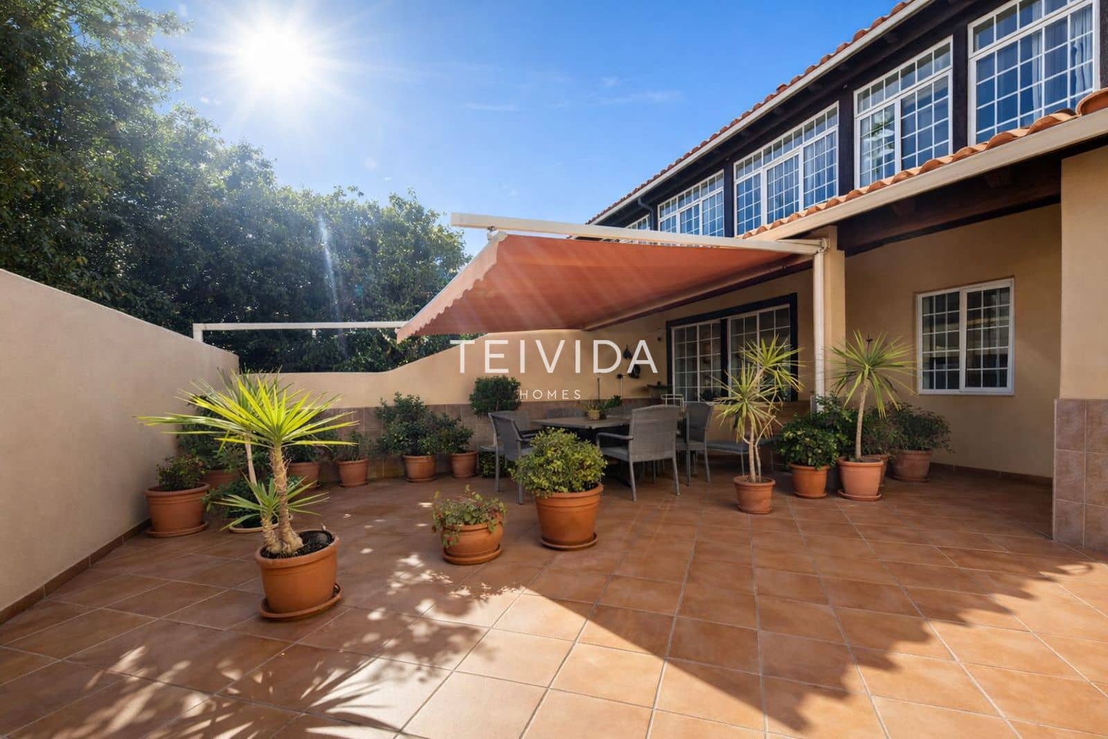 3 bedroom Villa for sale in Las Rosas (Las Galletas) with garage - € 399,900 (Ref: 9610607)