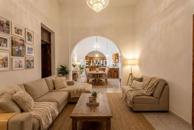 8 soverom Villa til salgs i Cabo Blanco, Arona - € 1 600 000 (Ref: 9614179)