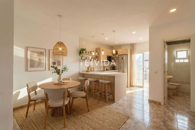 8 soverom Villa til salgs i Cabo Blanco, Arona - € 1 600 000 (Ref: 9614179)