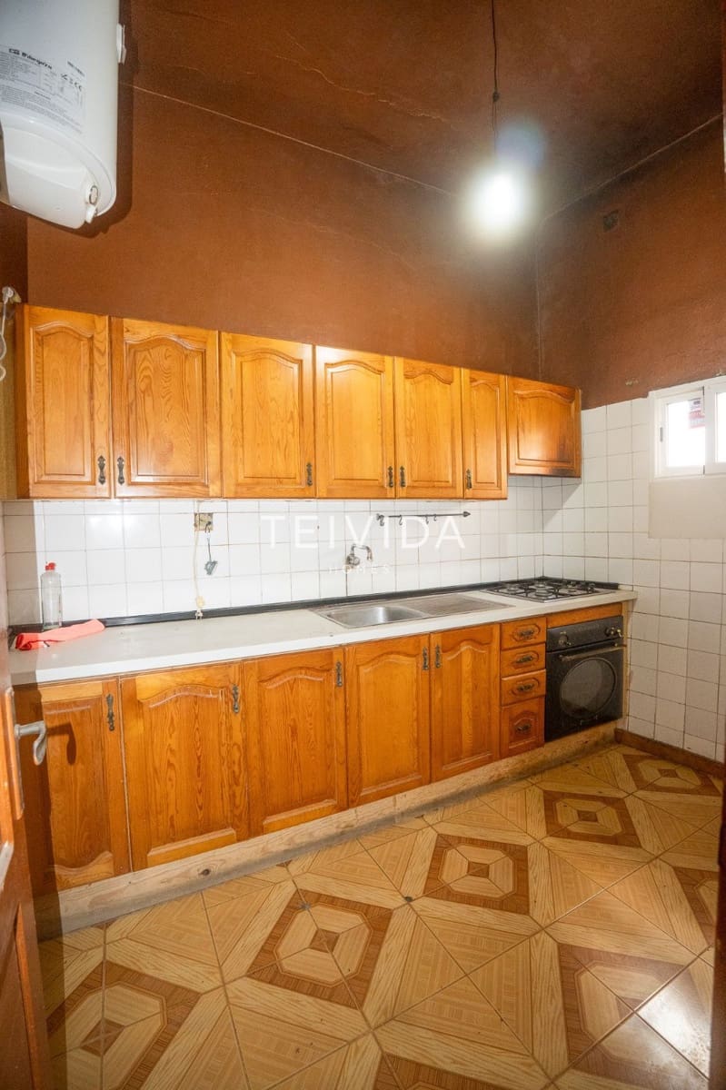 4 bedroom Restaurant/Bar for sale in Arona - € 250,000 (Ref: 9614181)