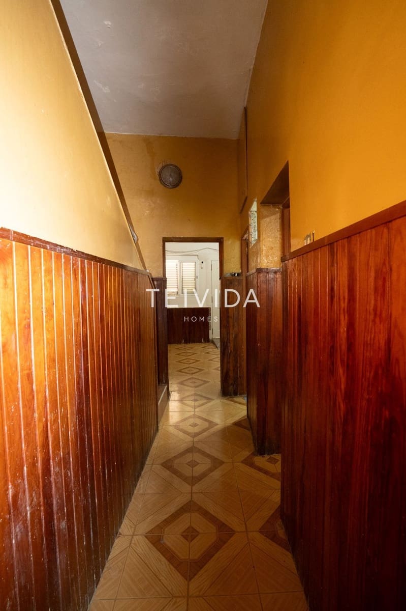 4 bedroom Restaurant/Bar for sale in Arona - € 250,000 (Ref: 9614181)