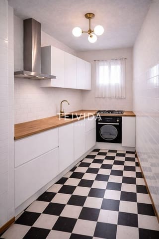 4 bedroom Restaurant/Bar for sale in Arona - € 250,000 (Ref: 9614181)