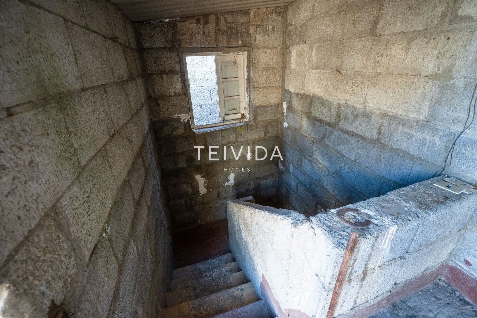 4 bedroom Restaurant/Bar for sale in Arona - € 250,000 (Ref: 9614181)