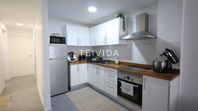 2 makuuhuone Asunto myytävänä paikassa Guía de Isora - 280 000 € (Ref: 9618446)