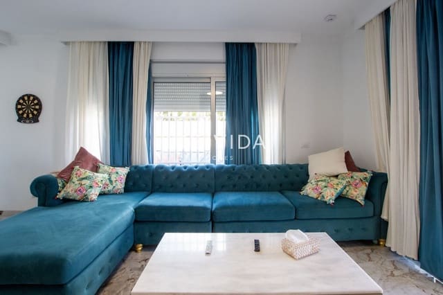 4 makuuhuone Asunto myytävänä paikassa Golf del Sur, San Miguel de Abona mukana uima-altaan 
autotalli - 579 000 € (Ref: 9618673)