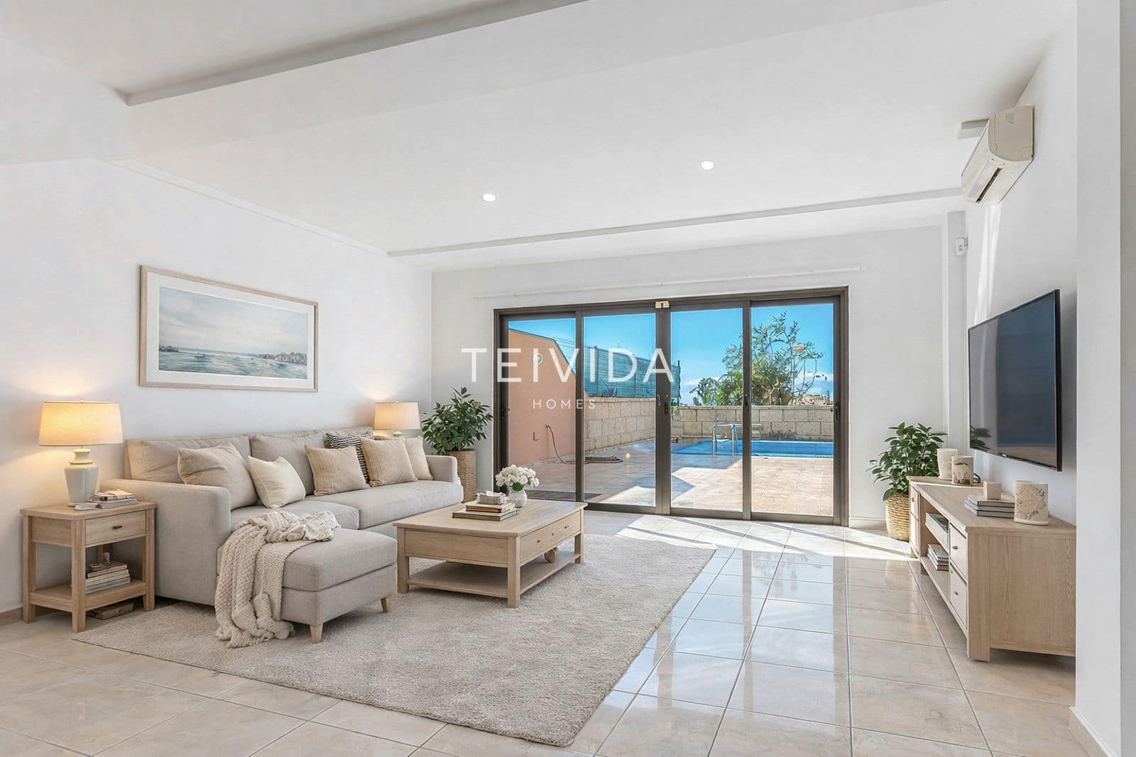 3 soverom Hus til salgs i Playa del Duque med svømmebasseng garasje - € 885 000 (Ref: 9626306)