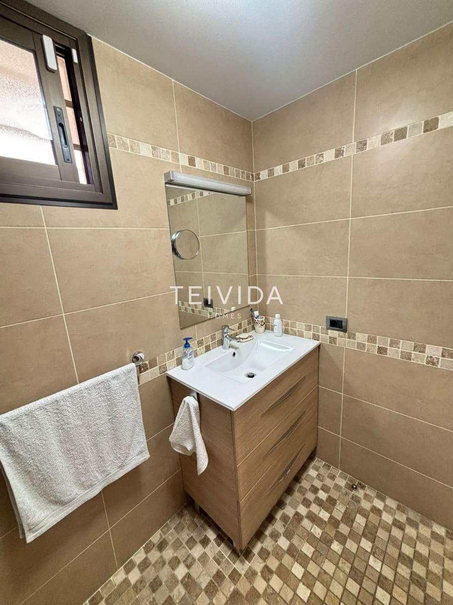 1 bedroom Flat for rent in Los Cristianos - € 1,400 (Ref: 9628143)