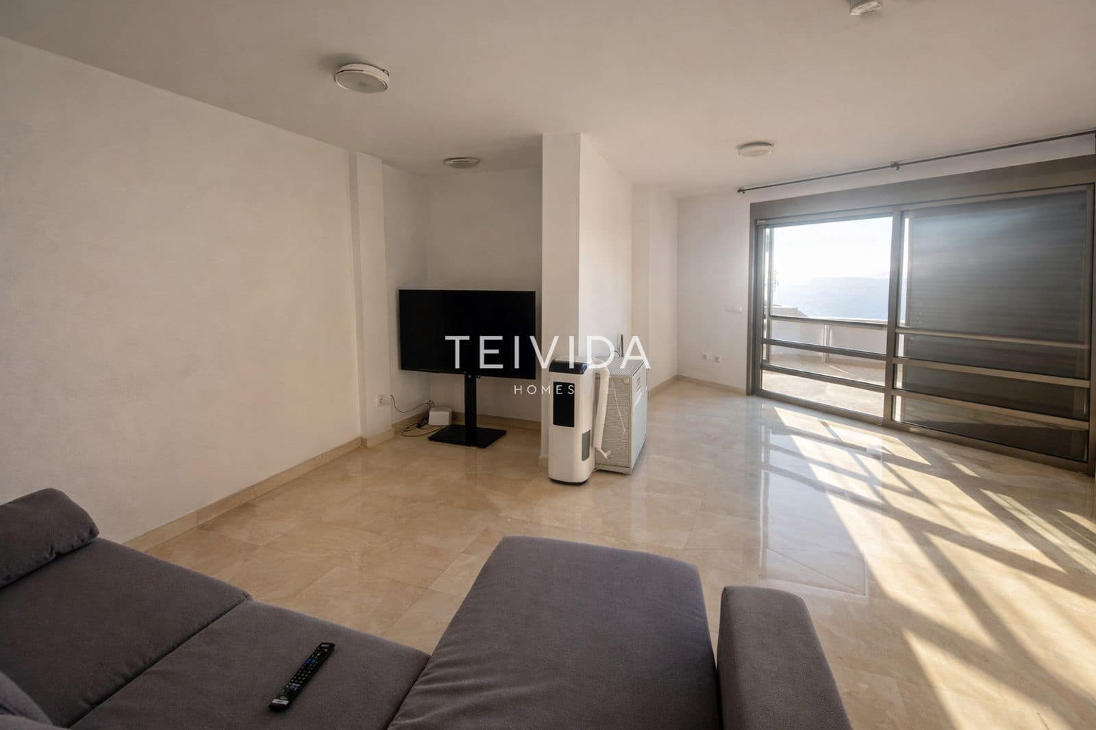 3 bedroom Villa for rent in Candelaria with garage - € 2,300 (Ref: 9635085)