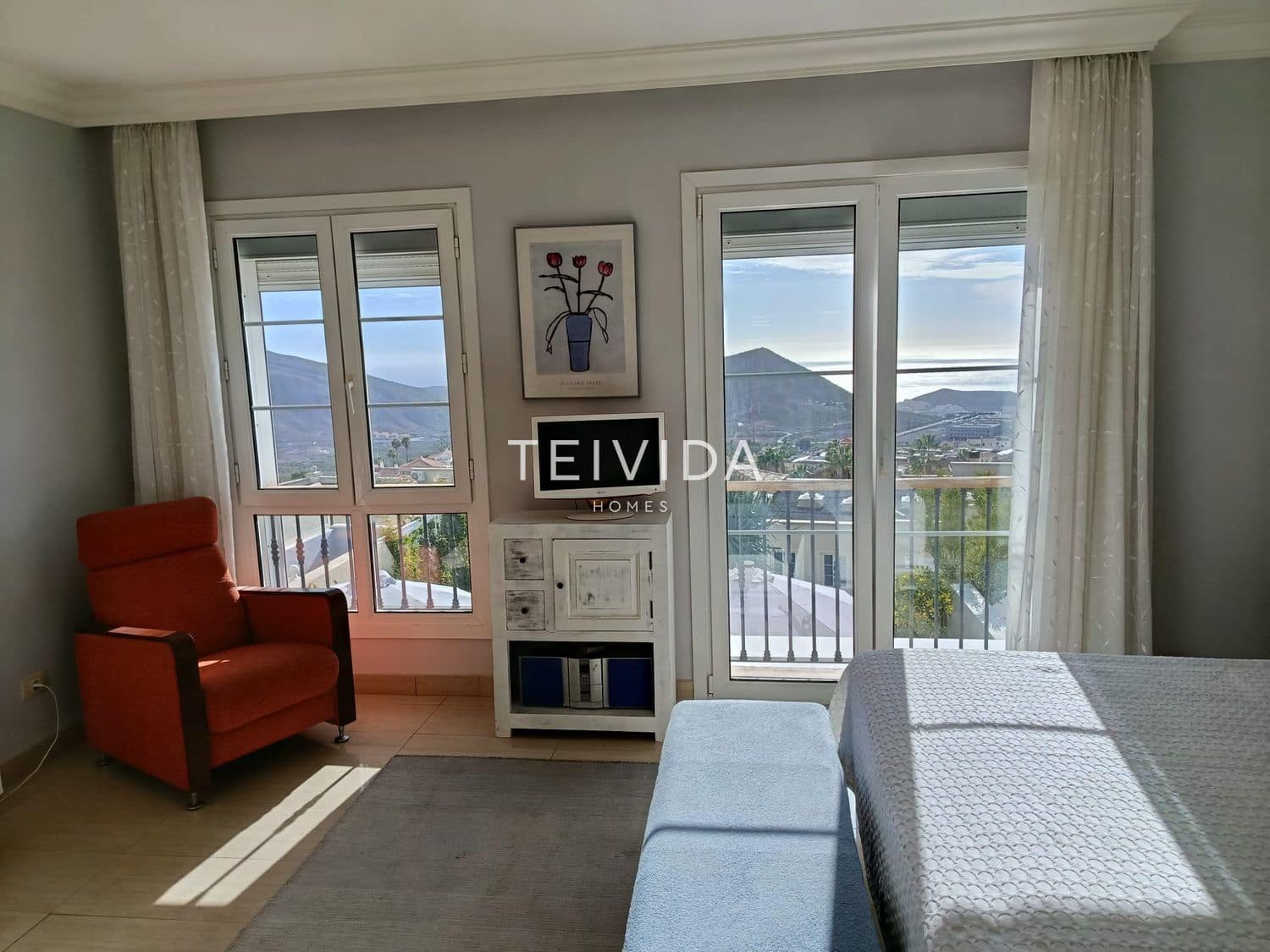 2 slaapkamer Huis te koop in Chayofa met garage - € 465.000 (Ref: 9650429)